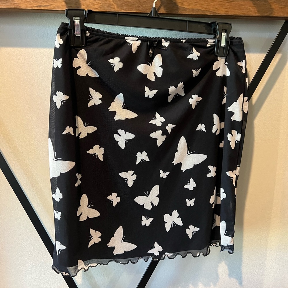 Wild Fable black & white butterfly slip mini skirt
